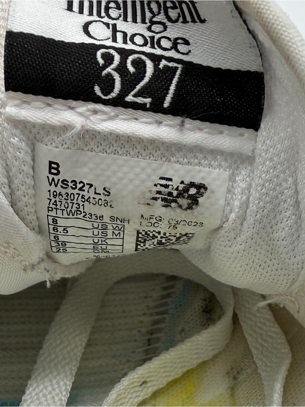 New Balance 327 White Leather Sneakers WS327LS Women’s Size 8 - Picture 3 of 8